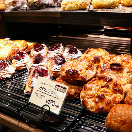 ブーランジェリーベルべ カレッタ汐留店 焼きたてのパン カフェ カレッタ汐留 Caretta Shiodome