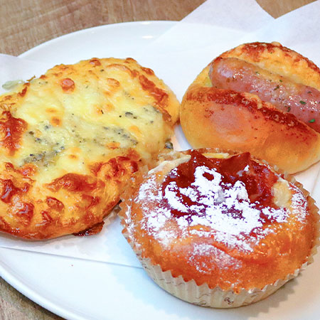 ブーランジェリーベルべ カレッタ汐留店 焼きたてのパン カフェ カレッタ汐留 Caretta Shiodome